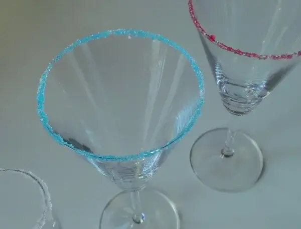 Drink z cukrem na szklance? Zrób to jak pro! Poradnik
