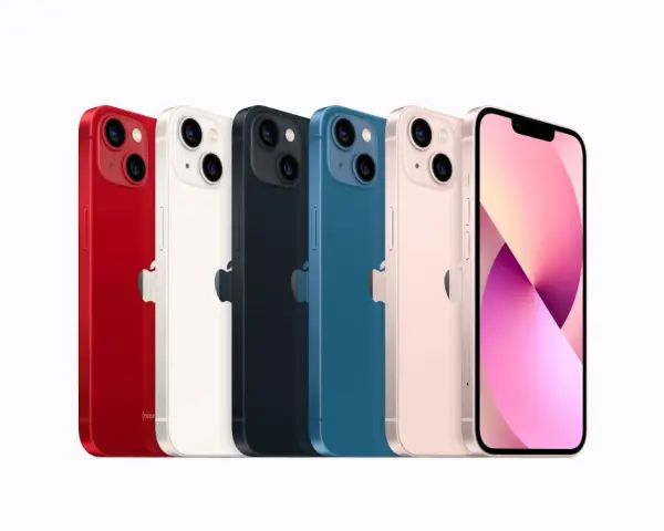 Pięć kolorowych iPhone'ów 13 od Apple, w tym czerwony, biały, granatowy, niebieski i różowy. Idealne etui Apple dla każdego modelu.