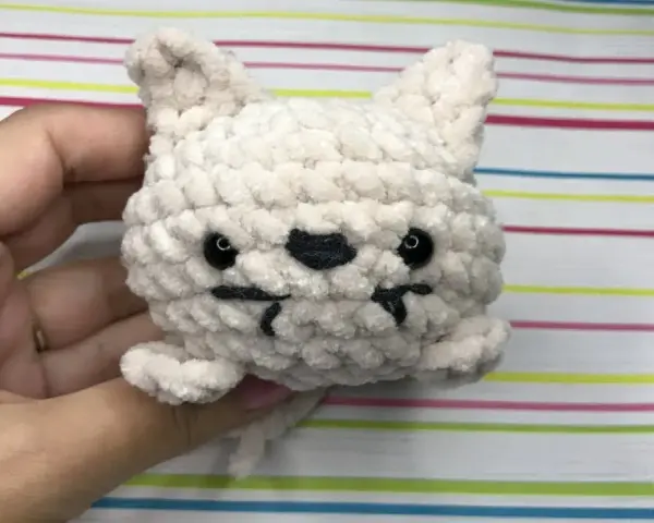 Jak zrobić kotka na szydełku - łatwe kroki do stworzenia amigurumi