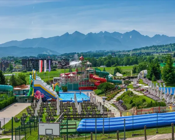 Wodne szaleństwo w najlepszych termach w okolicy Zakopanego! Zjeżdżalnie, baseny i widok na Tatry.