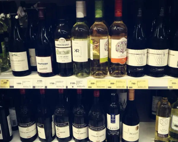 Ile kosztuje obiad na Węgrzech? Ceny w 2024 (HUF i PLN)