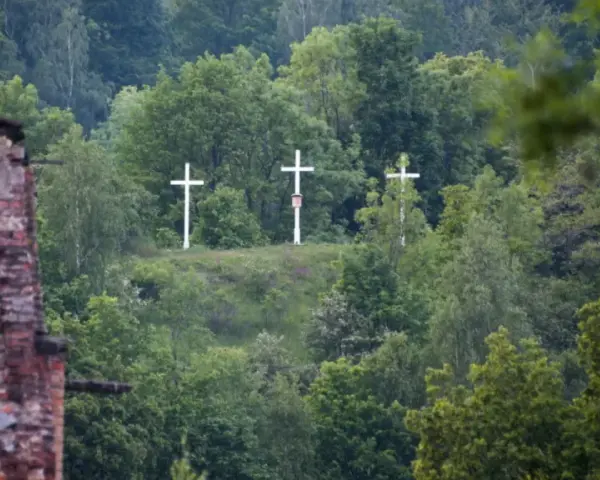 Trzy krzyże: symbolika Golgoty, historii i Twojej wiary