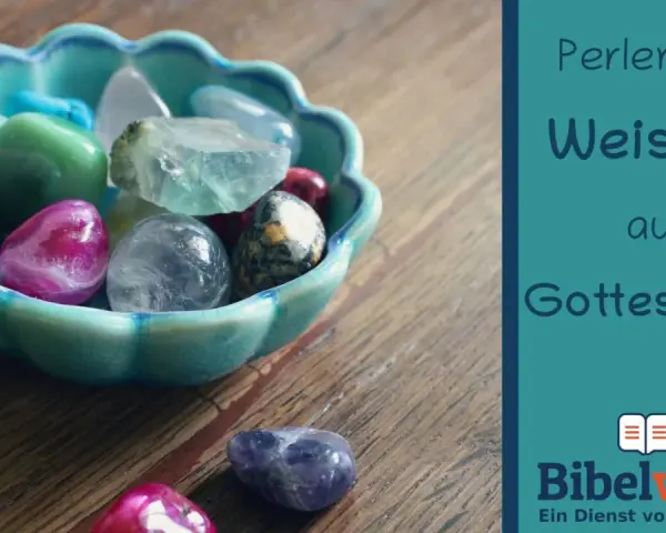 Bunte Edelsteine in einer Schale, die "Perlen der Weisheit aus Gottes Wort" symbolisieren.