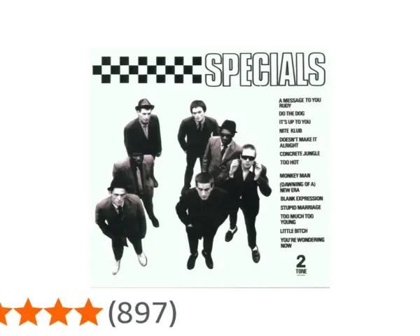 Das Albumcover von "The Specials" zeigt die Bandmitglieder in Anzügen. Der Titel "SPECIALS" ist prominent platziert.