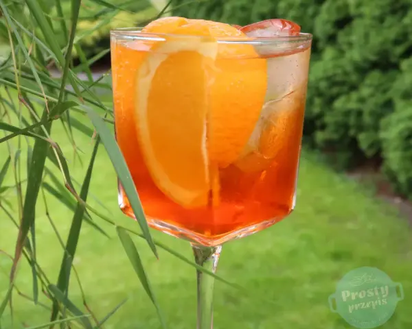 Aperol Spritz – przepis 3-2-1. Zaskocz gości!