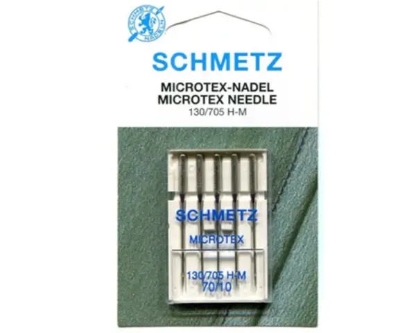 Aiguille microtex Schmetz pour tissus fins et synthétiques. Idéale pour un travail précis.