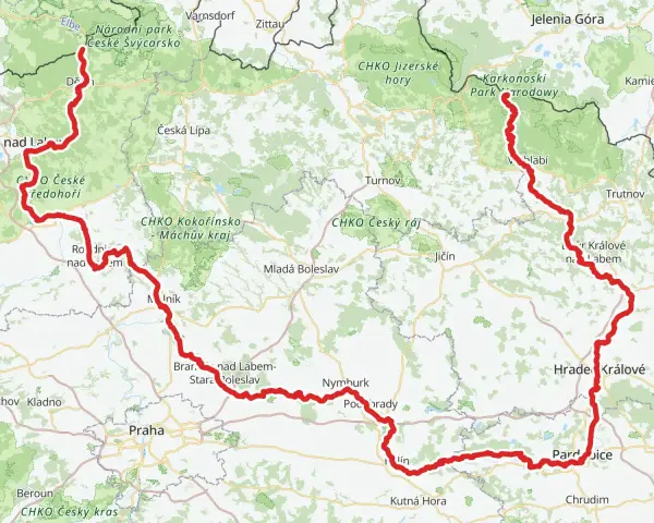Mapa z zaznaczoną trasą rowerową wzdłuż Odry, prowadzącą przez malownicze tereny Czech, w tym Park Narodowy Czeska Szwajcaria.