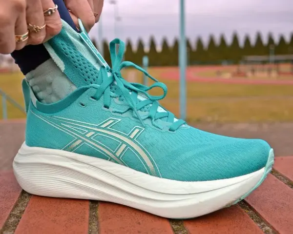 Bieganie bez kontuzji: Jak wybrać idealne buty do biegania?