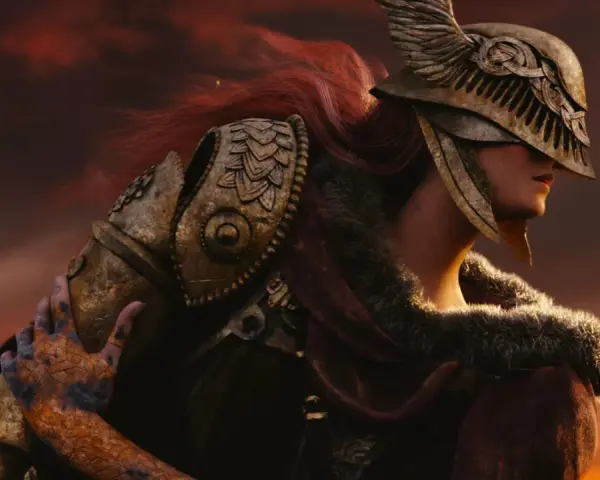 Malenia, la Espada de Miquella de Elden Ring, con su armadura dorada y cabello rojo, se alza contra un cielo anaranjado.