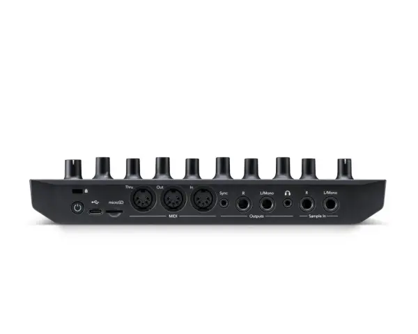 Tył urządzenia Novation Circuit Rhythm z portami MIDI, USB, microSD i wejściami/wyjściami audio.