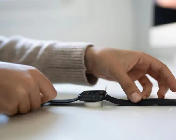 Jak włączyć Bluetooth w zegarku? Pełny poradnik i rozwiązania problemów