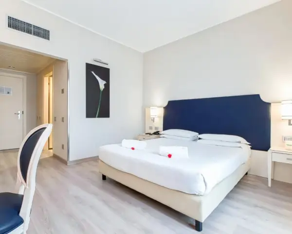 Just Hotel Lomazzo: Posizione strategica, comfort e servizi 4 stelle