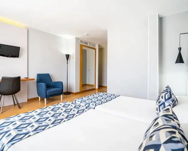Hotel Beleret: Comodidad y buenas reseñas cerca del centro de Valencia