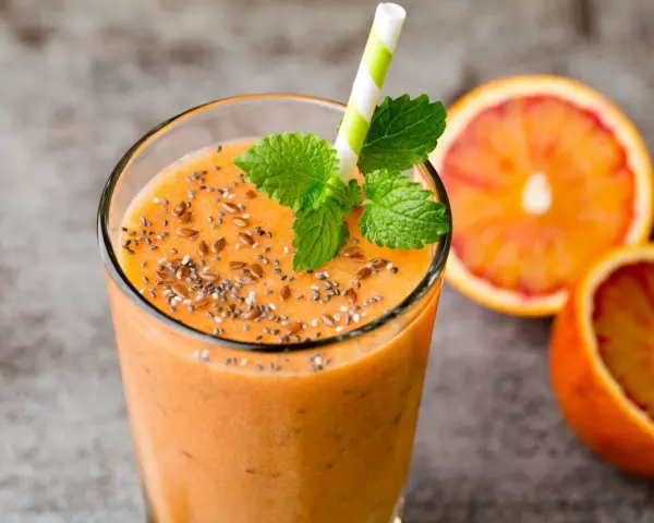 Smoothie z pomarańczy: Szybkie przepisy, zdrowie i bez goryczy!