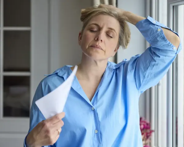 Menopauza kiedy najwcześniej? Objawy i przyczyny przedwczesnej menopauzy