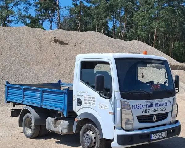 Ile kosztuje podsypka pod kostkę brukową? Zobacz ceny i porady
