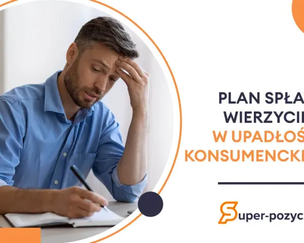 Zmartwiony mężczyzna pisze w notatniku. Dowiedz się, ile trwa uprawomocnienie planu spłaty w upadłości konsumenckiej.