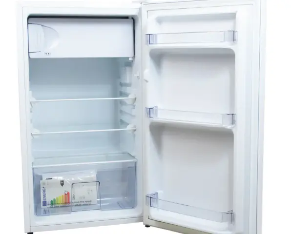 Mała chłodziarka na napoje – idealne rozwiązanie dla Twojego domu i biura