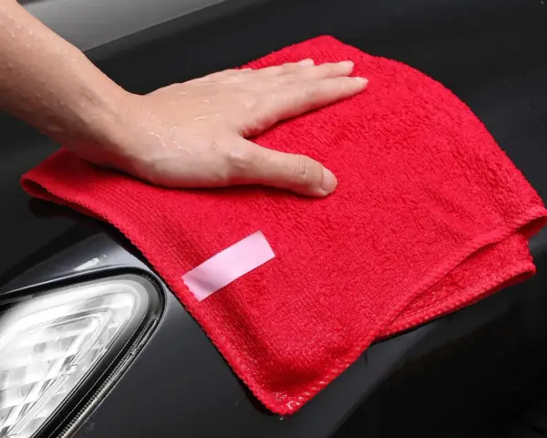 Myjnia BP: Jak umyć auto krok po kroku? Bez stresu i uszkodzeń!