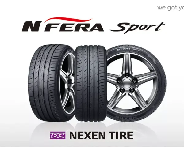 Nexen Tire to firma produkująca opony. Na zdjęciu trzy opony N Fera Sport, jedna z felgą.