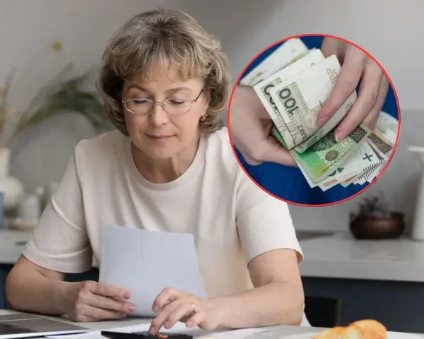 Kobieta z okularami liczy pieniądze, analizując swoje emerytury czerwcowe. Co dalej z finansami?