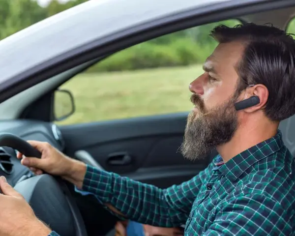 Bluetooth w aucie: Sparuj telefon bez problemów! Poradnik