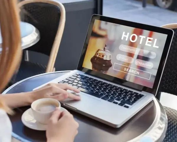 Gdzie sprawdzić opinie o hotelach? Przewodnik krok po kroku
