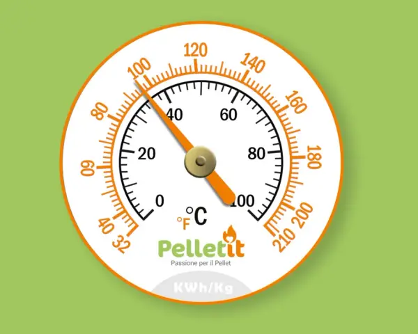 Termometro che indica il potere calorifico del pellet in KWh/Kg. La lancetta segna circa 40.