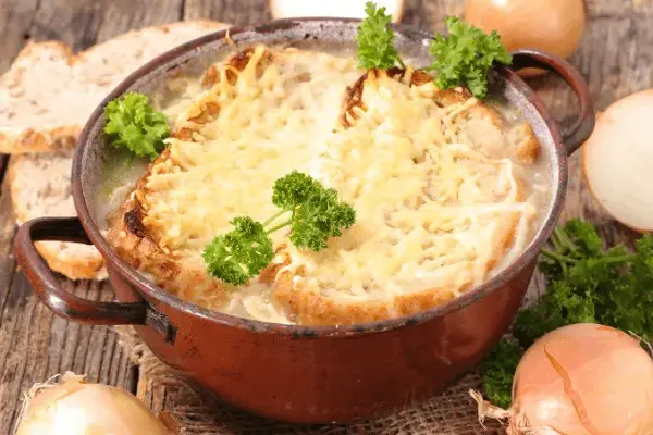 Sopa de cebolla de la abuela: El secreto para un sabor auténtico