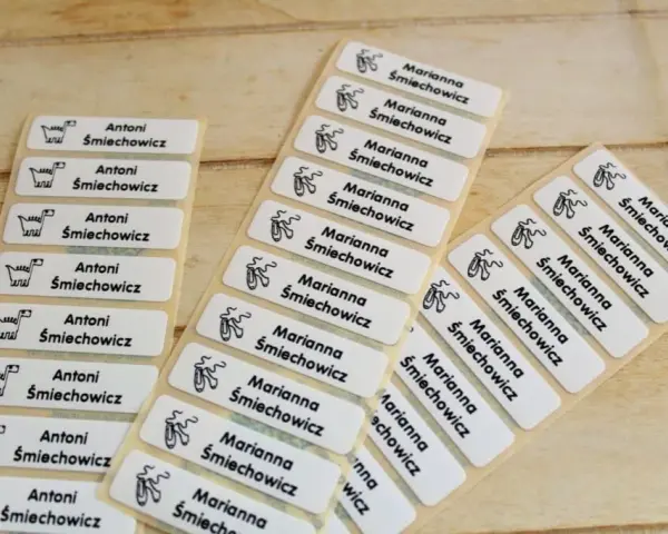 Koniec z gubieniem! Jak trwale oznaczyć ubrania dziecka do przedszkola?