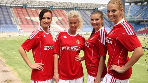 Kiedy powstała Wisła Kraków i jak zmieniła polski futbol