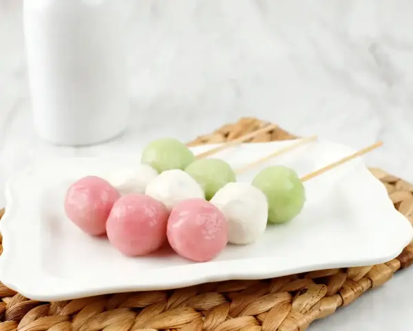 Jak smakuje mochi? Odkryj niezwykłe smaki i tekstury tego przysmaku