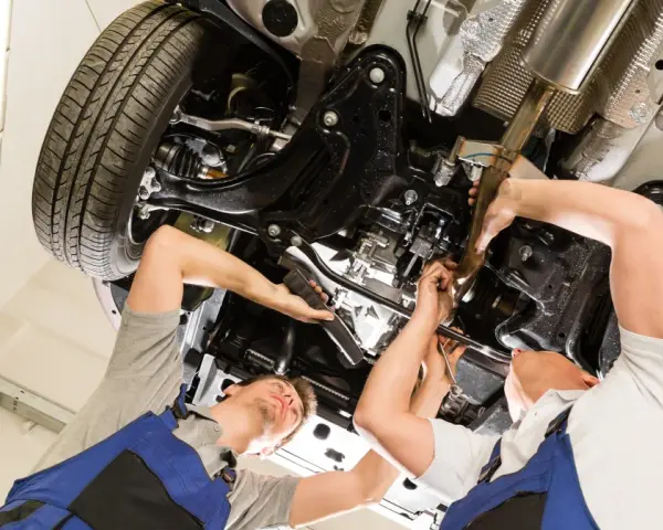 Warsztat w Niemczech: Czy polski mechanik ma szansę na sukces?