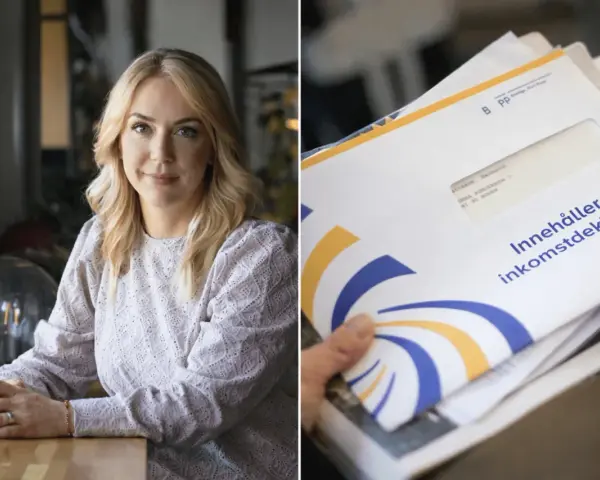 Kvinna med blont hår sitter vid ett bord. Bredvid syns ett kuvert med texten "Innehåller din inkomstdeklaration". Kanske är det en bompeng norge-relaterad deklaration?