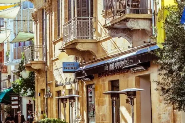 ¿Dónde viajar en noviembre? Descubre destinos y ahorra desde España