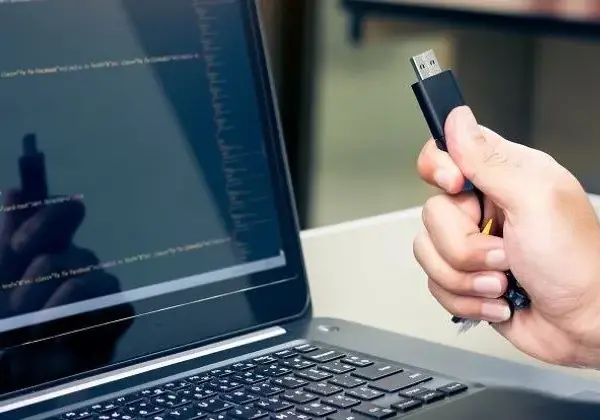 Jak zabezpieczyć pendrive przed nieautoryzowanym dostępem i utratą danych