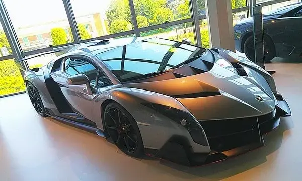 Ile lamborghini kosztuje? Sprawdź ceny nowych i używanych modeli