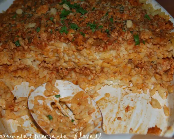 Zapiekanka z makaronem orzo: Kremowy hit! Przepis i porady eksperta