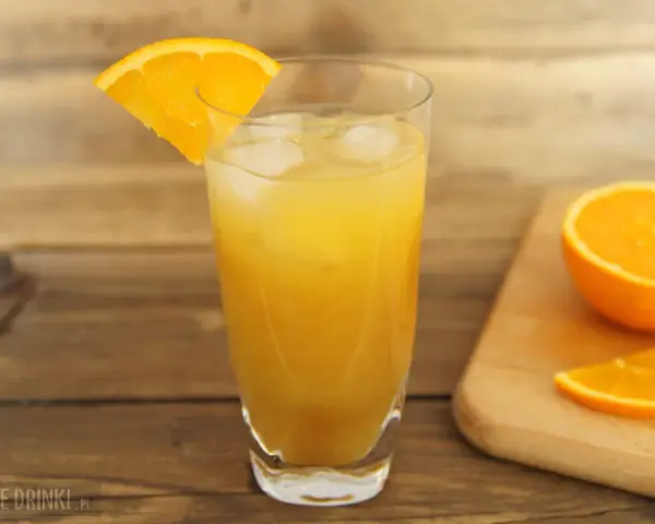 Screwdriver i wariacje: idealny drink z wódką i sokiem pomarańczowym