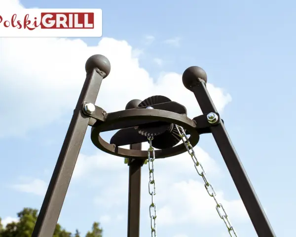 Żeliwny trójnóg: grill nad ogniskiem, który odmieni Twój ogród!