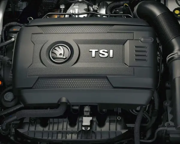 Silnik TSI w Skodzie. TSI to technologia turbodoładowania i wtrysku paliwa, zapewniająca moc i oszczędność.
