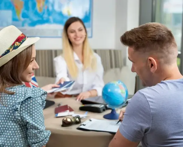 Upadłość biura podróży: Jak chronić wakacje i pieniądze?