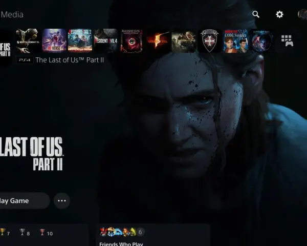 La pantalla de inicio de PS5 muestra The Last of Us Part II. La pregunta es: cuanto dura The Last of Us 2, y la respuesta es que este jugador ha invertido 137 horas.