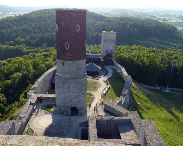 Gdzie są góry świętokrzyskie? Odkryj ich lokalizację i atrakcje