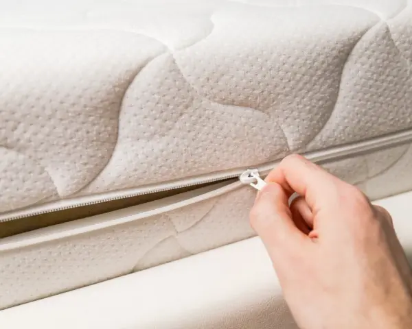 Jak prać pokrowiec materaca IKEA? Bezpiecznie i bez skurczenia!