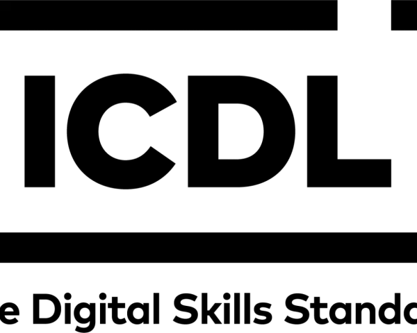 Logo ICDL, che sta per "eCDL cos'è", con lo slogan "The Digital Skills Standard".