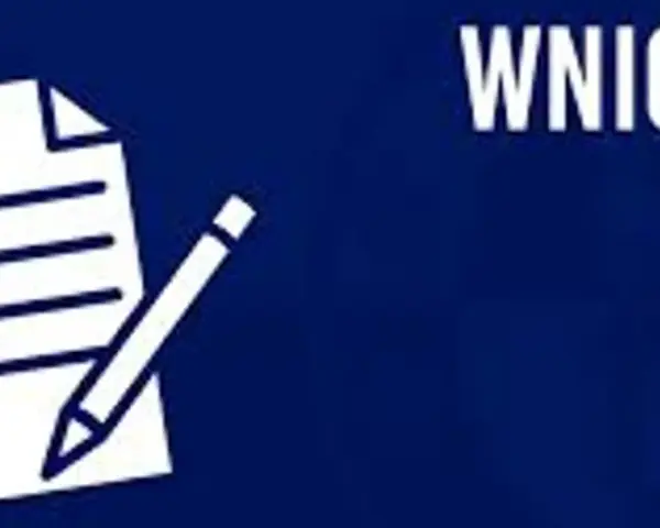 Ikona dokumentu z ołówkiem, symbolizująca proces nadania numeru domu i wypełniania wniosków.