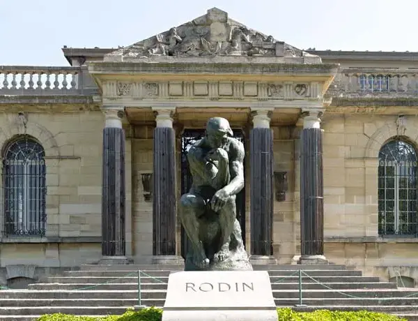 Rzeźba augusta rodina myśliciel - historia, znaczenie i lokalizacje