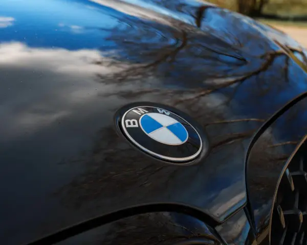 Jaki płyn do chłodnicy BMW E90? Uniknij kosztownych błędów w wyborze