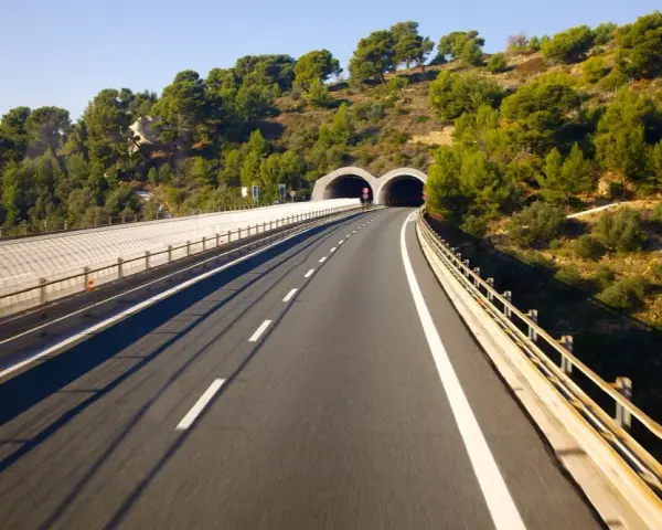 Jak płacić za autostrady we Włoszech? Proste metody i porady